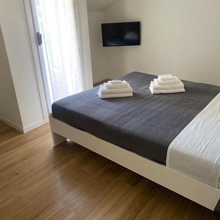 Appartamento E.G. House Milano Esterno foto